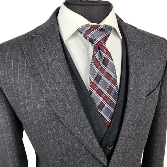 Lorenzo Uomo Other - L'uomo Gray Striped 2 Piece Suit 40R